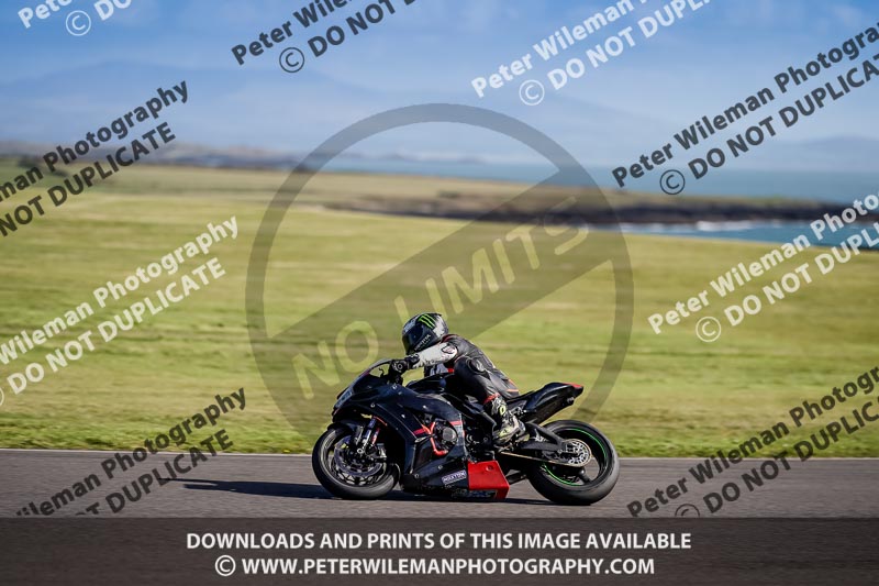 anglesey no limits trackday;anglesey photographs;anglesey trackday photographs;enduro digital images;event digital images;eventdigitalimages;no limits trackdays;peter wileman photography;racing digital images;trac mon;trackday digital images;trackday photos;ty croes